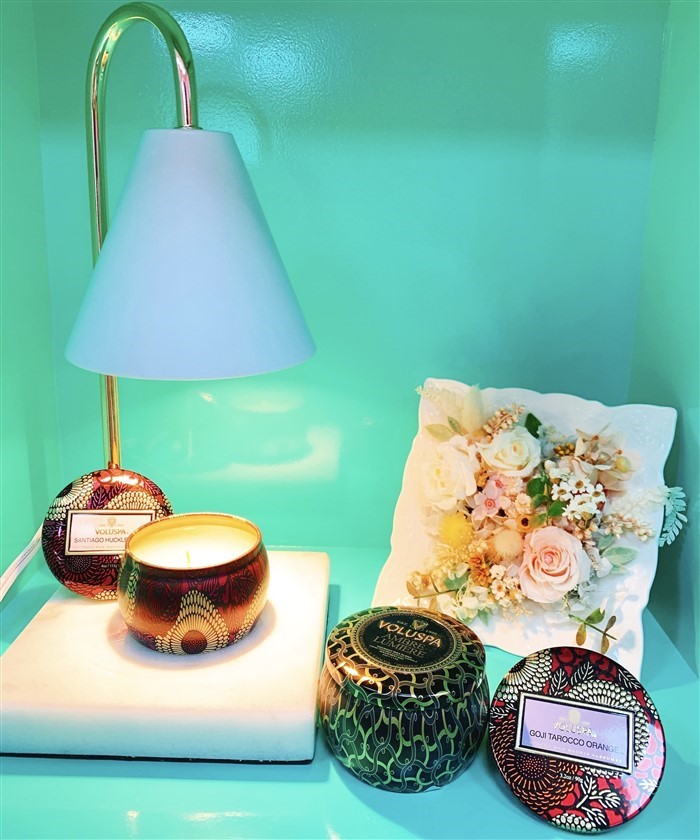 【質本嚴】美國香氛voluspa蠟燭 白屋/黑屋系列 Tuberosa Di notte 香玉蘭花 錫盒 113g